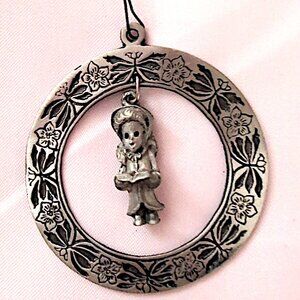 Pewter Christmas Tree Ornament Caroller Wreath Ring Shaped Nativity Angel Vtg